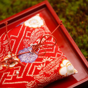 指輪を置くリングピローも和の雰囲気で|桜鶴苑の写真(1354214)
