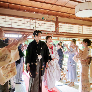 【6月限定120万円特典】(1)＼1件目見学で／庭園人前式100％OFF(2)会場費最大35万円OF