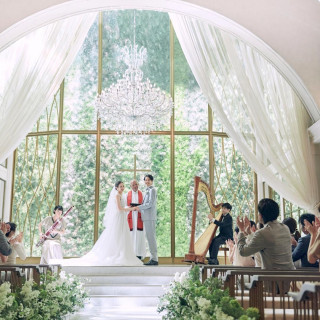 連休限定【アマギフ付】国産牛&オマール試食★ガーデン演出&挙式体験