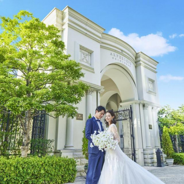 プール付きガーデンでの演出が素敵♪