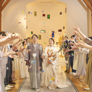 和装での挙式の締めくくりは折り鶴シャワーで祝福を|VILLA de ESPOIR  ～エスポワール～の写真(50507821)