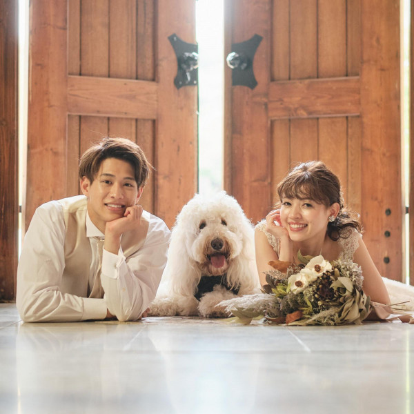 結婚の記念としてはもちろんのこと前撮り撮影としても人気結婚式の招待状やウエルカムボードに◎