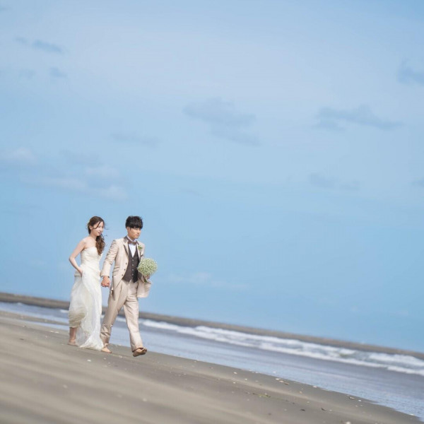 ご結婚式の前撮り撮影としても人気で、招待状やウエルカムボードなどにお写真を使う新郎新婦も多いです