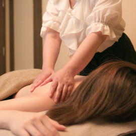 花嫁必見!《最大7万円分のエステ券進呈》&2万円相当の豪華試食付フェア