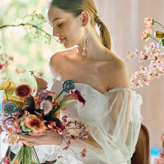 【公式HPからの予約限定】★ドレスショップのカタログ、プレゼント★