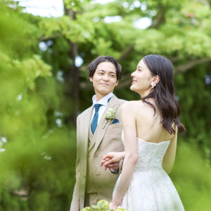 様々なスタイルのドレスをご用意。きっと運命の一着が見つかる。