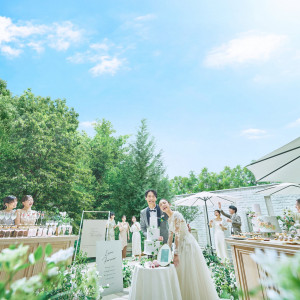 貸切ガーデンでは、挙式とパーティの間にウェルカムパーティも実現|アニヴェルセル 長野の写真(54956152)