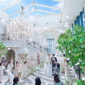 365日安心！天候に左右されないフラワーシャワー会場はゲストに負担無し！大好評なおもてなし◎|アニヴェルセル 長野の写真(54946180)