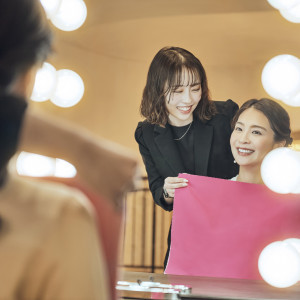 【事前ヘアメイクリハーサルもしっかり対応】プロのヘアメイクスタッフがご新婦様の一日をトータルにプロデュース。どんなメイクとヘアスタイルにするか、一緒に相談しましょう。|アニヴェルセル 長野の写真(49611450)