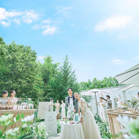 貸切ガーデンでは、挙式とパーティの間にウェルカムパーティも実現