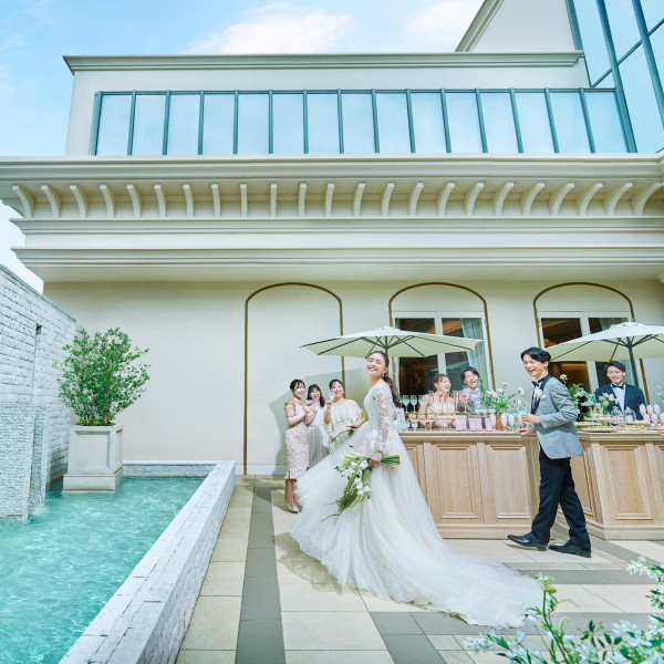 緑溢れる全天候型ガーデンで開放感あるパーティ