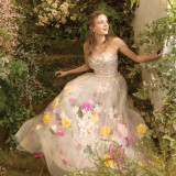 【TAKAMIBRIDAL】館内には専用のドレスサロンを設置。豊富に揃うドレスは、すべて当館のためにセレクトされたものばかり