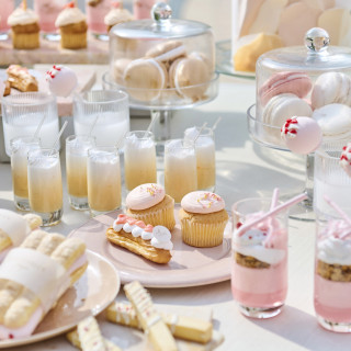 おふたりらしいケーキをパティシエが一つ一つ心を込めてご用意しています。