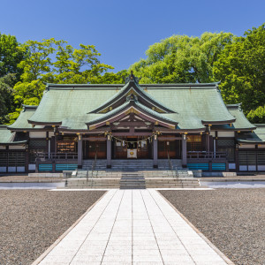【提携神社/札幌護国神社】四季の緑や花々が美しい姿を見せる広い境内での参進がとても印象的|GLOVE WITH AQUA STYLE（グローヴ ウィズ アクアスタイル）の写真(53957358)