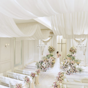 純白のチャペルと大きなシャンデリアは花嫁憧れ|アーフェリーク迎賓館(岐阜)の写真(10363614)