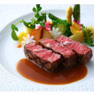 ＜公式HP限定★4万ギフト＆3万コース試食＞140万特典×大階段演出