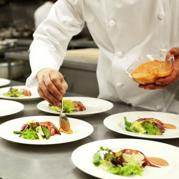 厳選食材でのお料理・おふたりの出身地の食材なども柔軟に対応します！