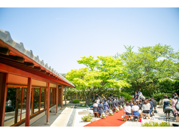 日本庭園で和装挙式