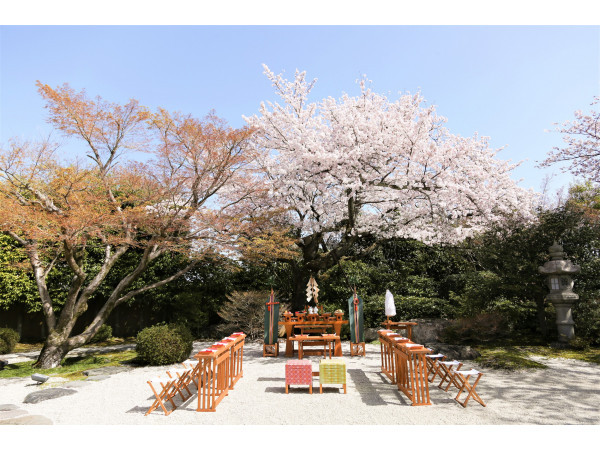 日本庭園で和装挙式
