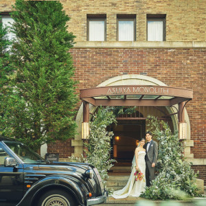 開放的な邸宅を貸切りにして、特別な一日をお楽しみください