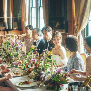 食事を囲みながらゲストとゆっくり会話を楽しめる|旧逓信省別館（きゅうていしんしょうべっかん　国登録有形文化財）（旧芦屋モリノス）の写真(46100073)