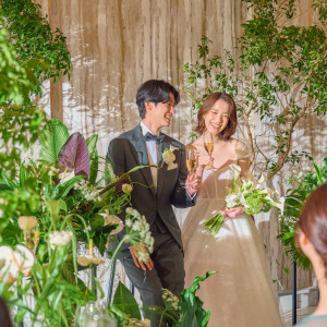 【コートヤードテラス】チェアメインでおしゃれな姿を演出|星ヶ丘迎賓館 アートグレイスクラブの写真(49674712)