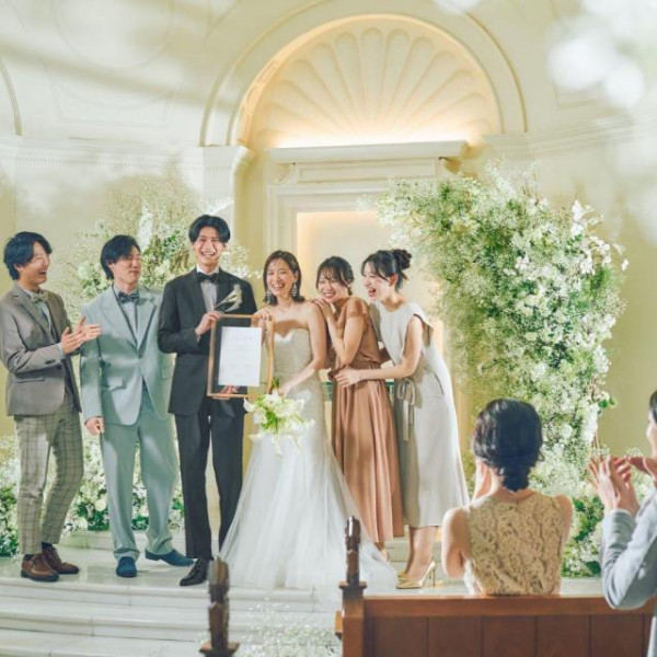 陽光差し込むチャペルで叶えるアットホームな挙式会場