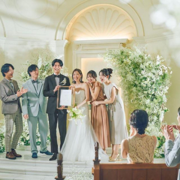 陽光差し込むチャペルで叶えるアットホームな挙式会場