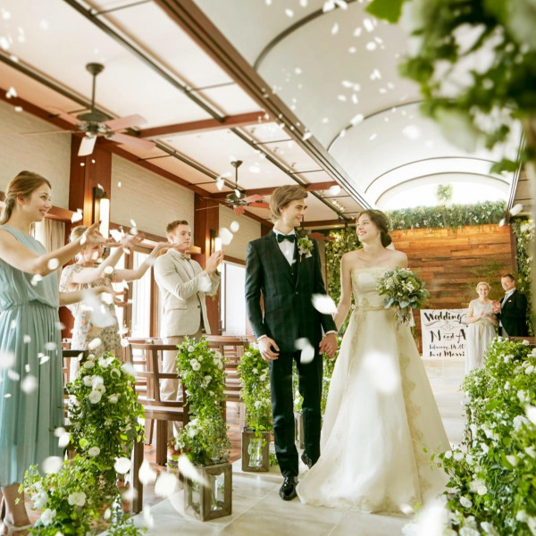 緑感じるチャペルでアットホームな雰囲気を楽しんで♪