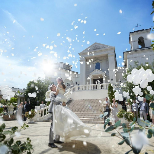 ア・ラ・モードパレ＆ザ・リゾート（A LA MODE PALAIS＆THE RESORT）