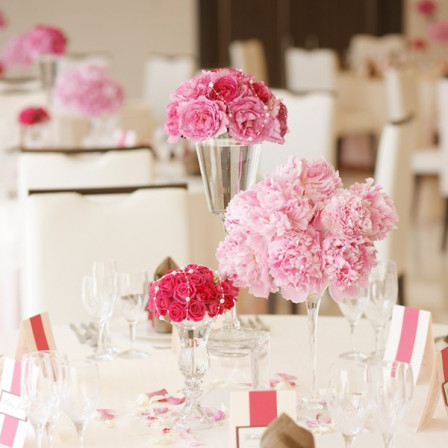 大人かわいいスタイル♡
ピンク×ホワイト～大人っぽいブラウンとホワイトを基調とした会場にダルピンクを入れることによって大人可愛いにチェンジ☆|アールベルアンジェ室蘭の写真(576336)