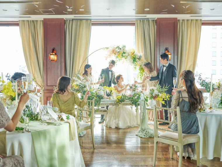 圧巻の大聖堂と横浜の景色が彩る特別な会場