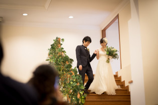 拍手に包まれて始まるパーティ|軽井沢倶楽部 有明邸の写真(54273101)