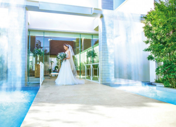 エッグア－ト　「晴れて結婚式」 溢れる想いをハグに込めて✧︎*。 まだ小さかった頃に当たり前のよう