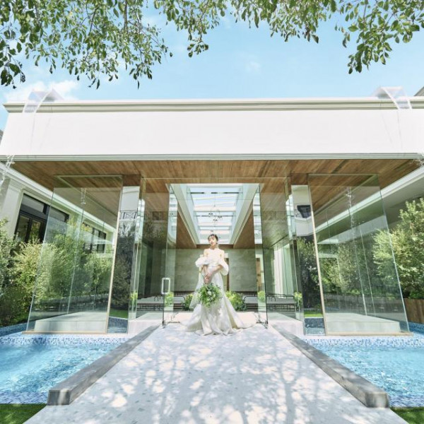 公式HPより予約・来館でギフトプレゼント!