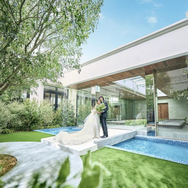 公式HPより予約・来館でギフトプレゼント!