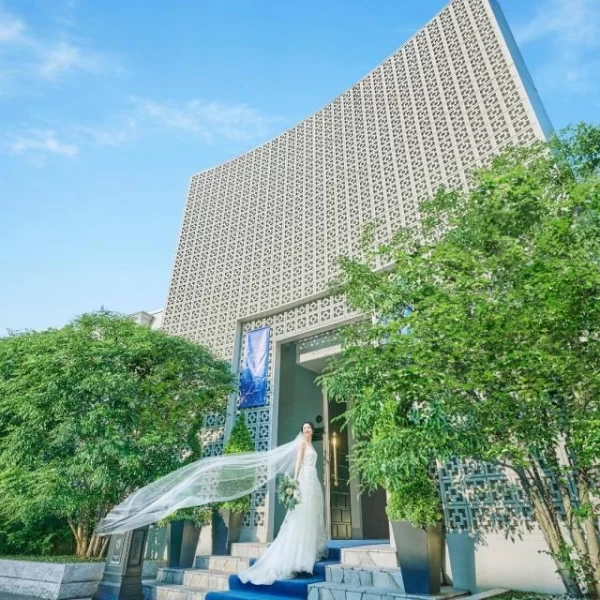 公式HPより予約・来館でギフトプレゼント！