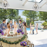 結婚式の後半ではガーデンを使用した『デザートビュッフェ』!種類豊富のデザートを目の前に新郎様新婦様とゲストの皆様と会話がより弾みます☆