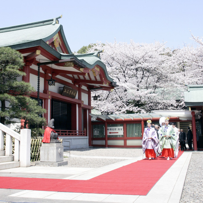 「日枝神社」で挙げる神前結婚式とコンラッド東京での上質な披露宴