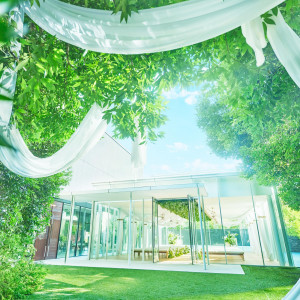 太陽の光や清らかな水の揺らめきがセレモニーをドラマティックに祝福|UTSUNOMIYA MONOLITH ~宇都宮モノリス~の写真(56043867)