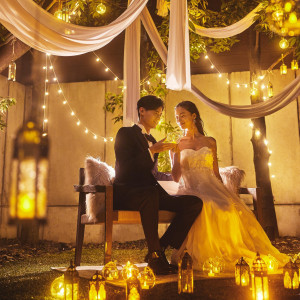 ライトアップしたガーデンは大人がゆったりと寛げる贅沢な空間に|UTSUNOMIYA MONOLITH ～宇都宮モノリス～の写真(56043933)