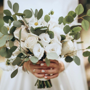 特別な日にふさわしいブーケを彩って|UTSUNOMIYA MONOLITH ～宇都宮モノリス～の写真(56044216)