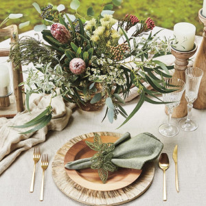 幸せの象徴とされてきたグリーンリースをモチーフにしたボタニカルデザイン|UTSUNOMIYA MONOLITH ～宇都宮モノリス～の写真(56044214)