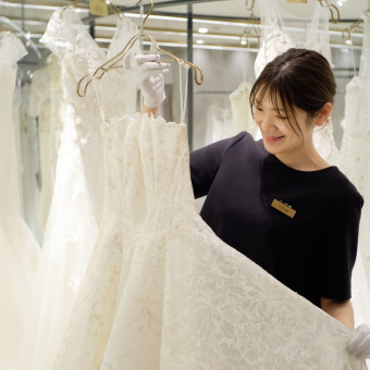 インポートドレスの要素を残しつつ日本の花嫁のスタイルに合わせて製作するオリジナルドレス