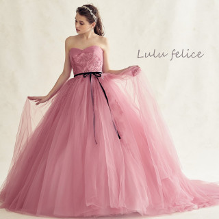 大人気のピンクドレス！