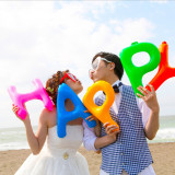 海ロケーション!
happyバルーンを持って1枚☆彡
最近はがっちり撮影よりラフな形の写真を残す方が増えてきてます☆お揃いのサングラスもオススメです♡