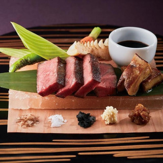 【料理重視の方へ】特選牛や世界三大珍味を贅沢に使ったハーフコースを無料試食！