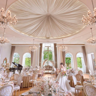 はじめての見学がアートグレイスなら！First Wedding 特典でさらに！ドレス20万円OFF