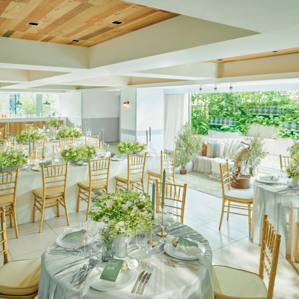 隠れ家のような特別感を味わえる会場で、ゲストとたのしむプライベートパーティ