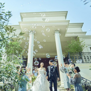 一歩足を踏み入れれば街の喧騒を忘れる別世界へと誘ってくれます|アクアテラス迎賓館(新横浜)/テイクアンドギヴ・ニーズウェディングの写真(55846151)